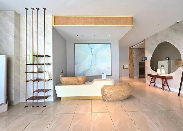 1815t4 Solinea Unit Near Ayala Center *