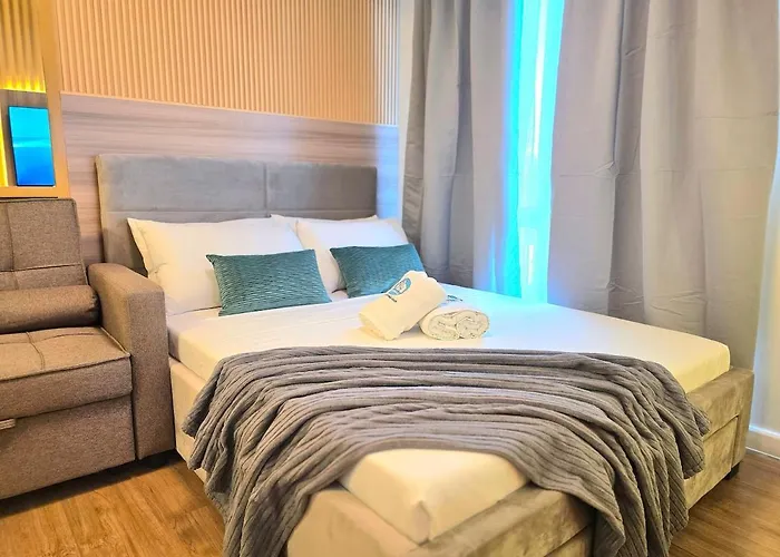 1815t4 Solinea Unit Near Ayala Center *